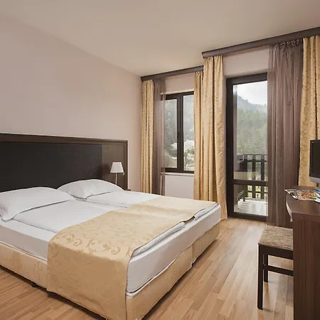 מלון Balneo Complex Saint Spas 5*